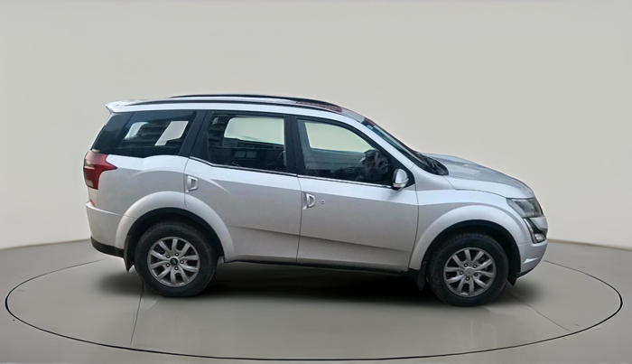 2018 Mahindra XUV500 W11, Diesel, Manual, 1,28,471 km, exterior