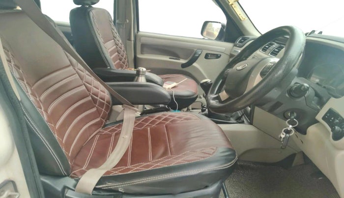 2014 Mahindra Scorpio S10, Diesel, Manual, 1,37,474 km, interior