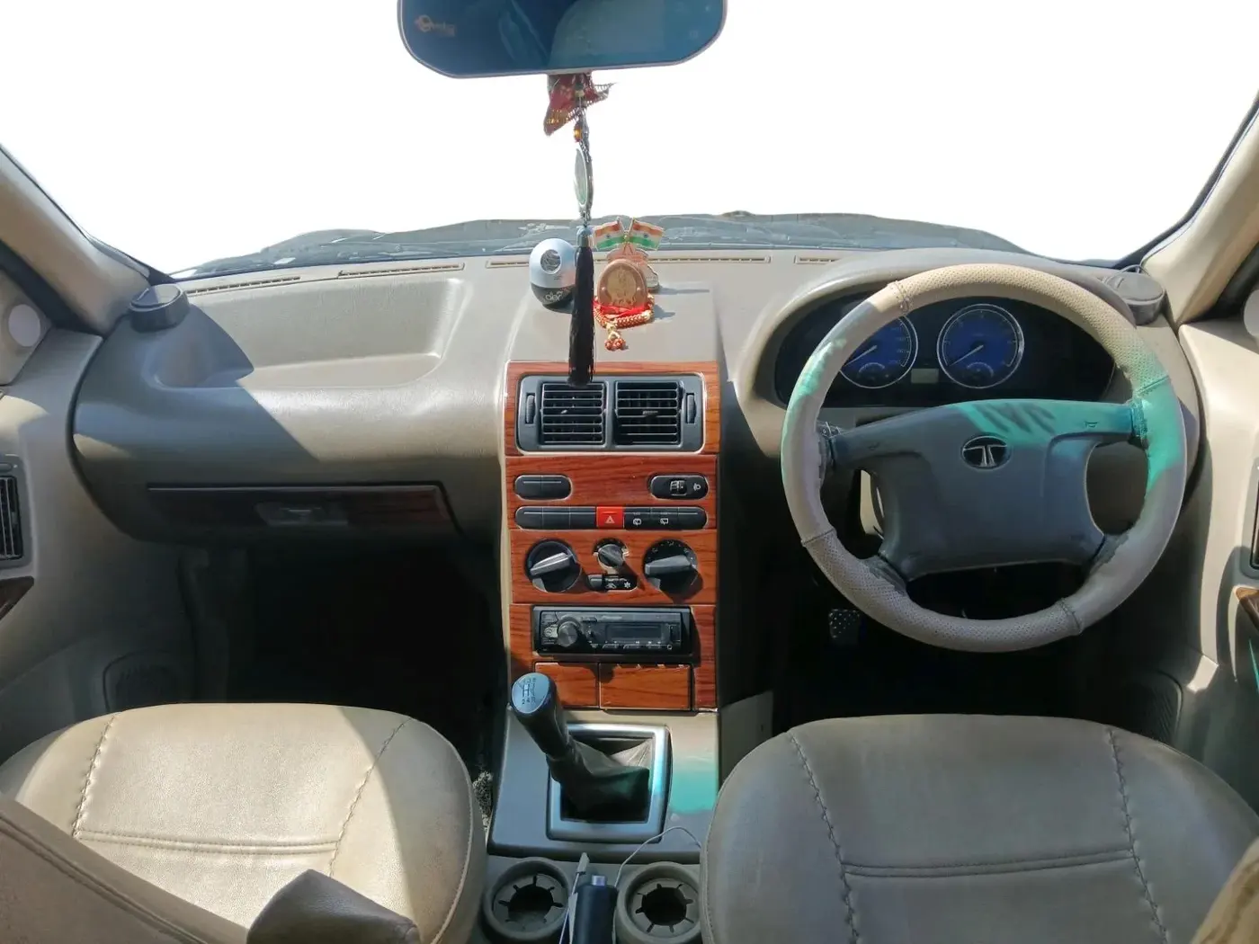2012 Tata Safari 4X2 LX DICOR, Diesel, Manual, 1,73,600 km, interior