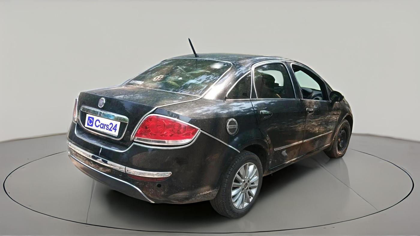 2016 Fiat Linea EMOTION 1.3 L ADVANCED MULTIJET, Diesel, Manual, 57,192 km, exterior