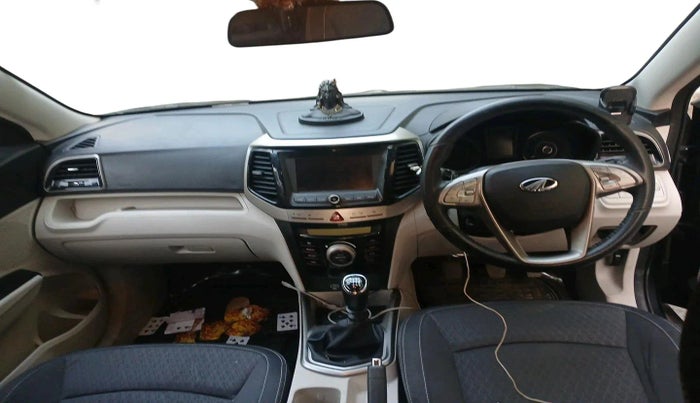 2020 Mahindra XUV300 W8 1.2 PETROL, Petrol, Manual, 19,304 km, interior