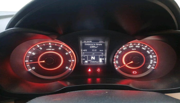 2020 Mahindra XUV300 W8 1.2 PETROL, Petrol, Manual, 19,304 km, interior