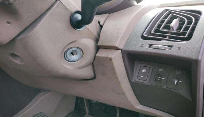 2013 Mahindra XUV500 W8, Diesel, Manual, 1 km, interior