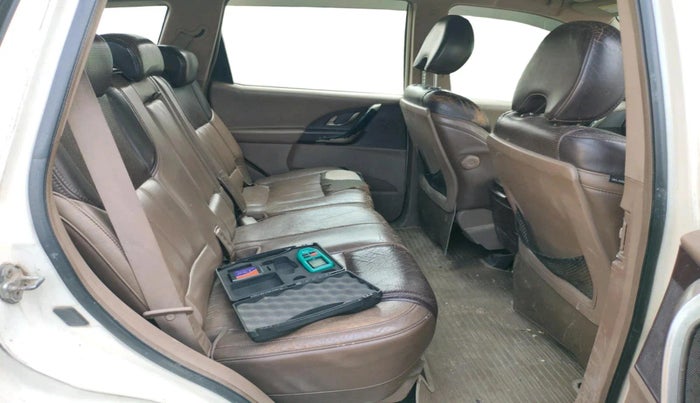 2013 Mahindra XUV500 W8, Diesel, Manual, 1 km, interior
