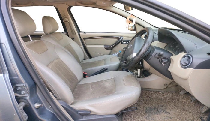 2015 Nissan Terrano XV D THP 110 PS, Diesel, Manual, 2,01,303 km, interior