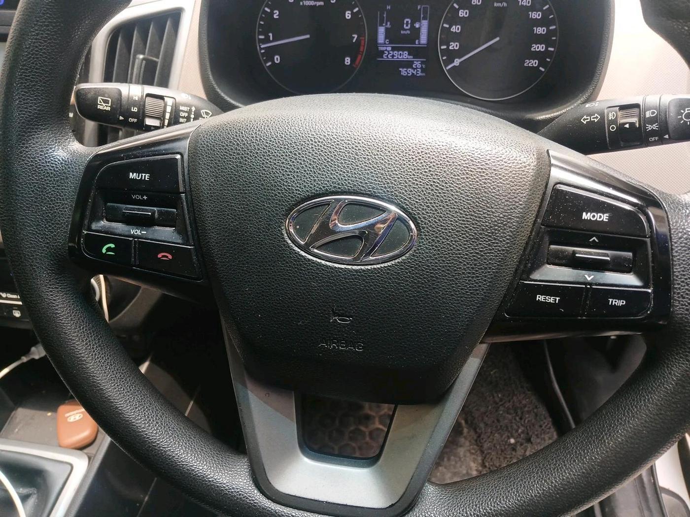 2017 Hyundai Creta SX PLUS 1.6 PETROL, Petrol, Manual, 76,943 km, interior
