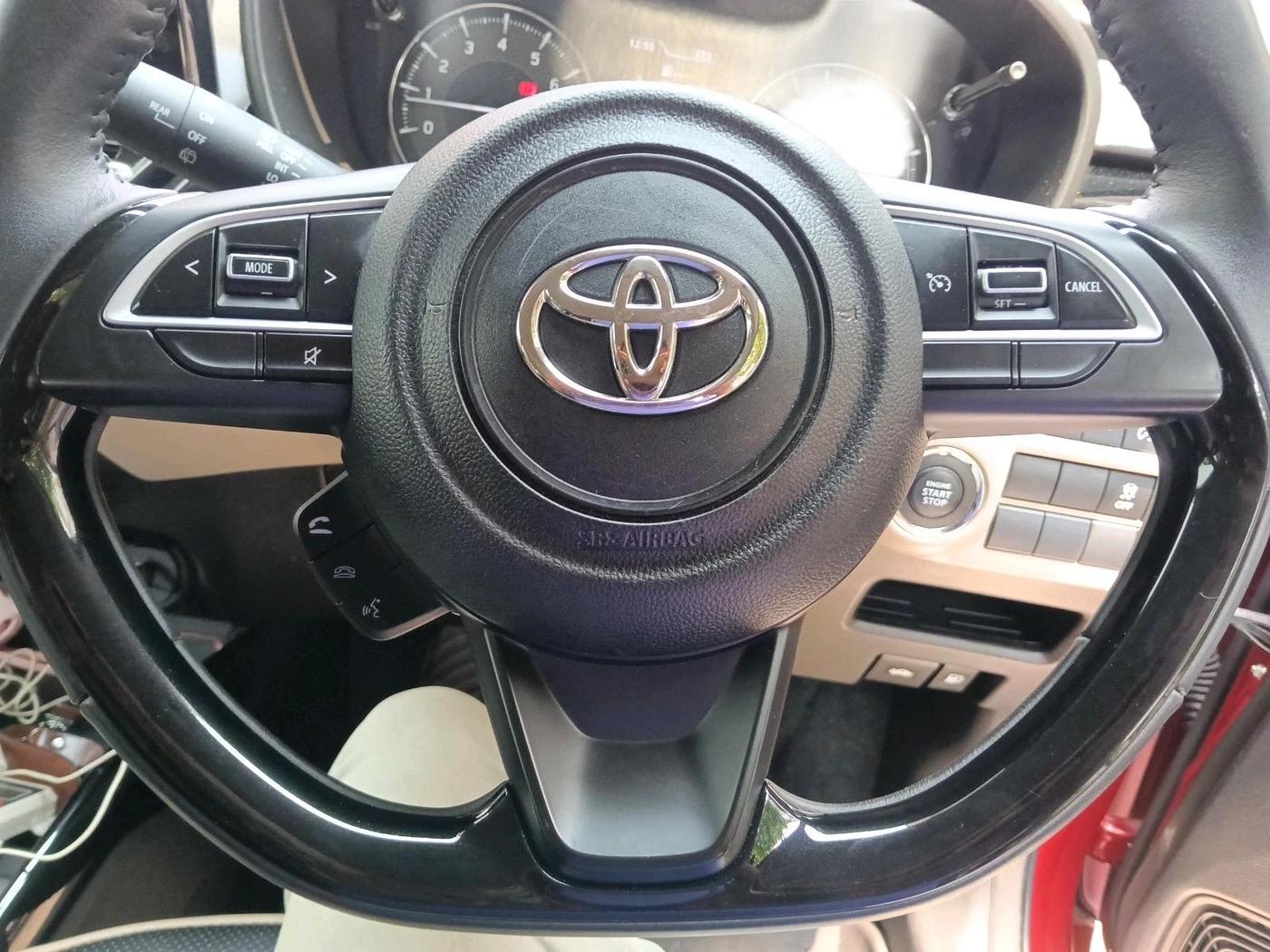 2023 Toyota Glanza V, Petrol, Manual, 4,280 km, interior