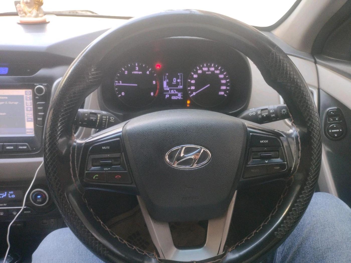 2017 Hyundai Creta SX PLUS AT 1.6 DIESEL, Diesel, Automatic, 1,06,042 km, interior