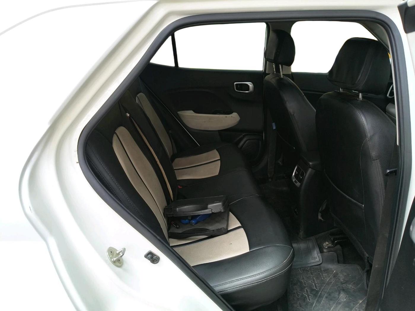 2022 Hyundai VENUE SX 1.2 PETROL, Petrol, Manual, 82,116 km, interior