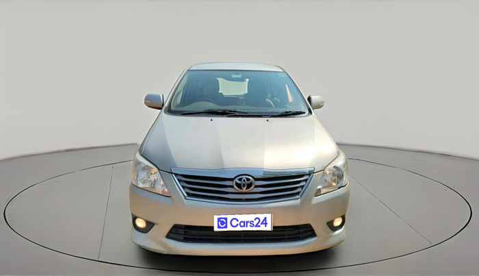 2012 Toyota Innova 2.5 VX 7 STR, Diesel, Manual, 66,736 km, exterior