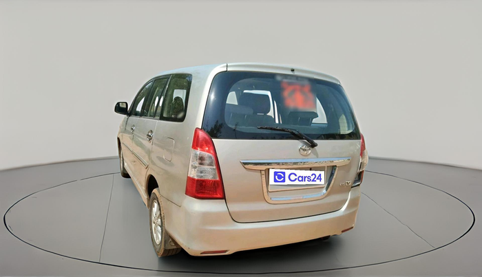 2012 Toyota Innova 2.5 VX 7 STR, Diesel, Manual, 66,736 km, exterior