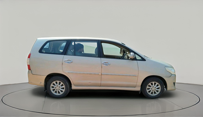 2012 Toyota Innova 2.5 VX 7 STR, Diesel, Manual, 66,736 km, exterior