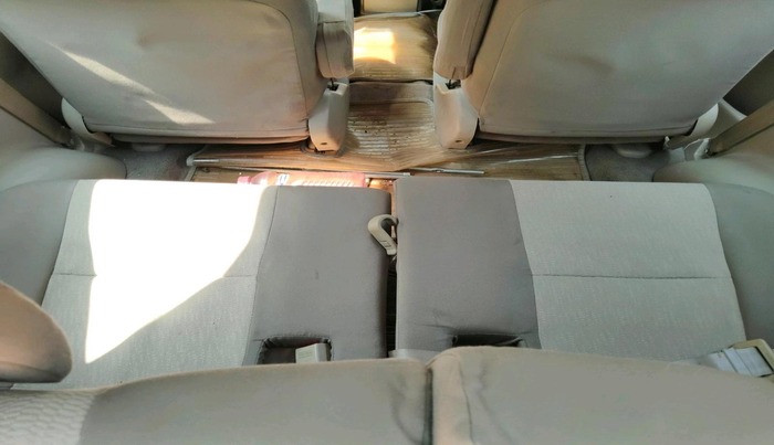2012 Toyota Innova 2.5 VX 7 STR, Diesel, Manual, 66,736 km, interior