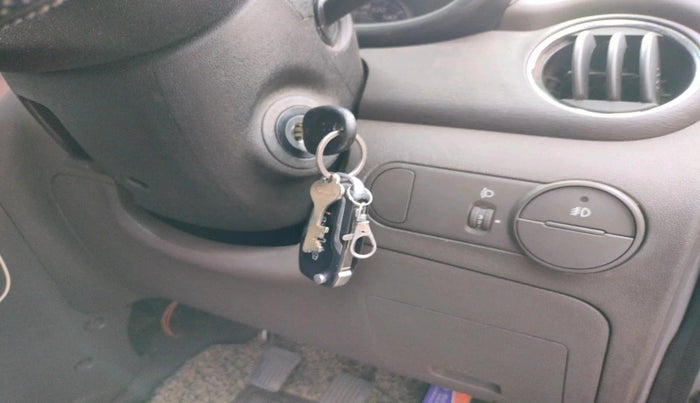 2015 Hyundai i10 SPORTZ 1.1, Petrol, Manual, 1,00,807 km, interior