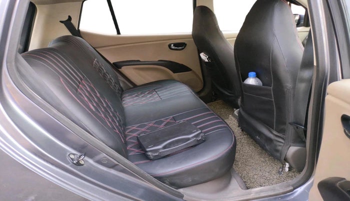 2015 Hyundai i10 SPORTZ 1.1, Petrol, Manual, 1,00,807 km, interior