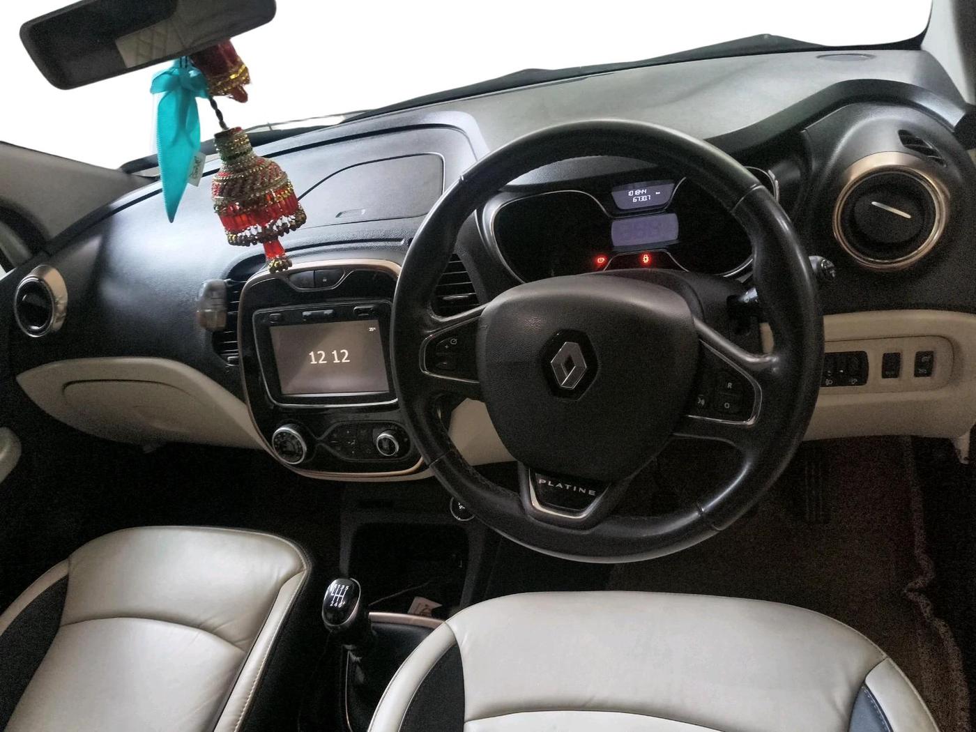 2017 Renault Captur PLATINE DIESEL , Diesel, Manual, 1,01,844 km, interior