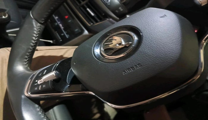 2023 Skoda KUSHAQ AMBITION 1.0L TSI MT, Petrol, Manual, 25,328 km, interior