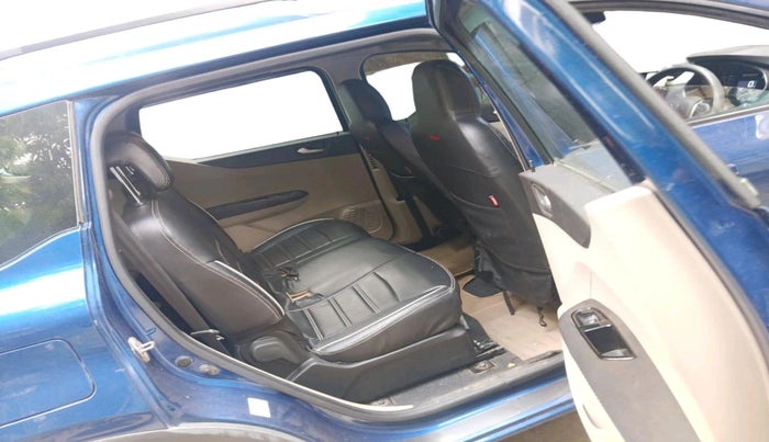 2020 Renault TRIBER RXZ AMT, Petrol, Automatic, 67,745 km, interior