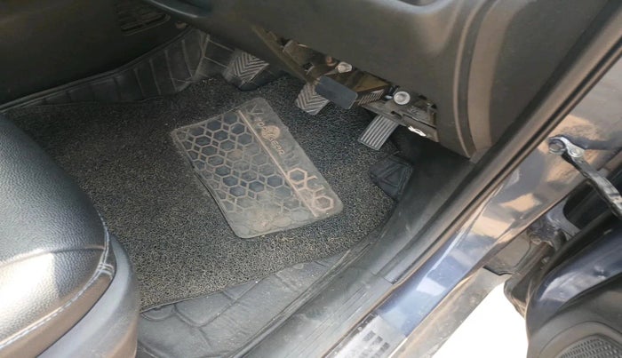 2021 Hyundai VENUE S+ 1.2, Petrol, Manual, 46,871 km, interior