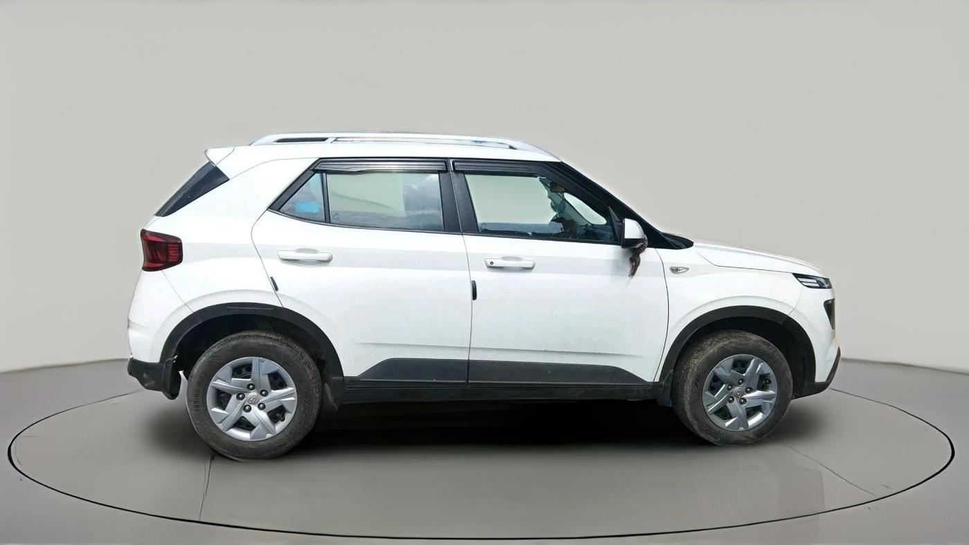 2021 Hyundai VENUE S 1.2, Petrol, Manual, 49,584 km, exterior