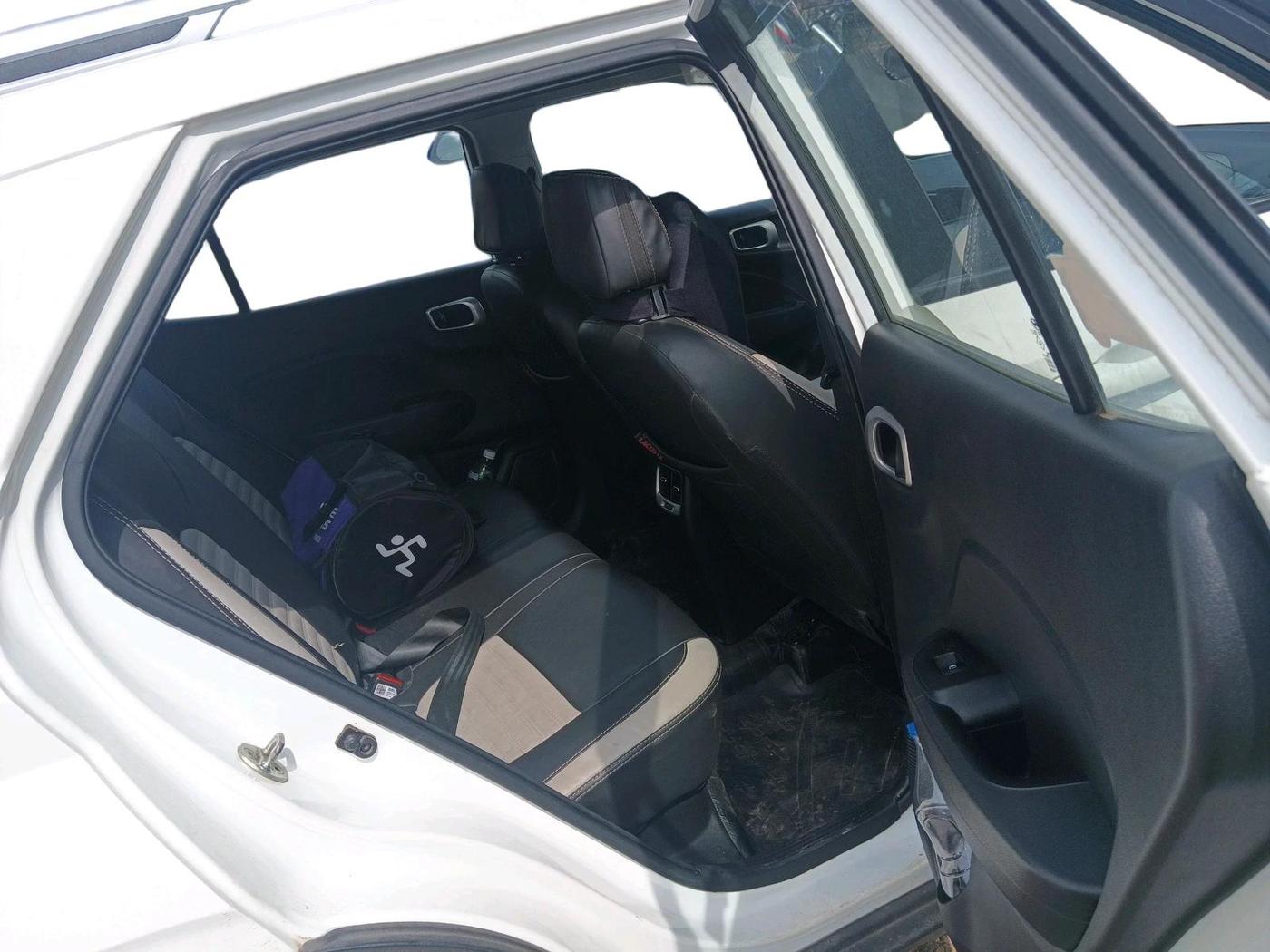2021 Hyundai VENUE S 1.2, Petrol, Manual, 49,584 km, interior