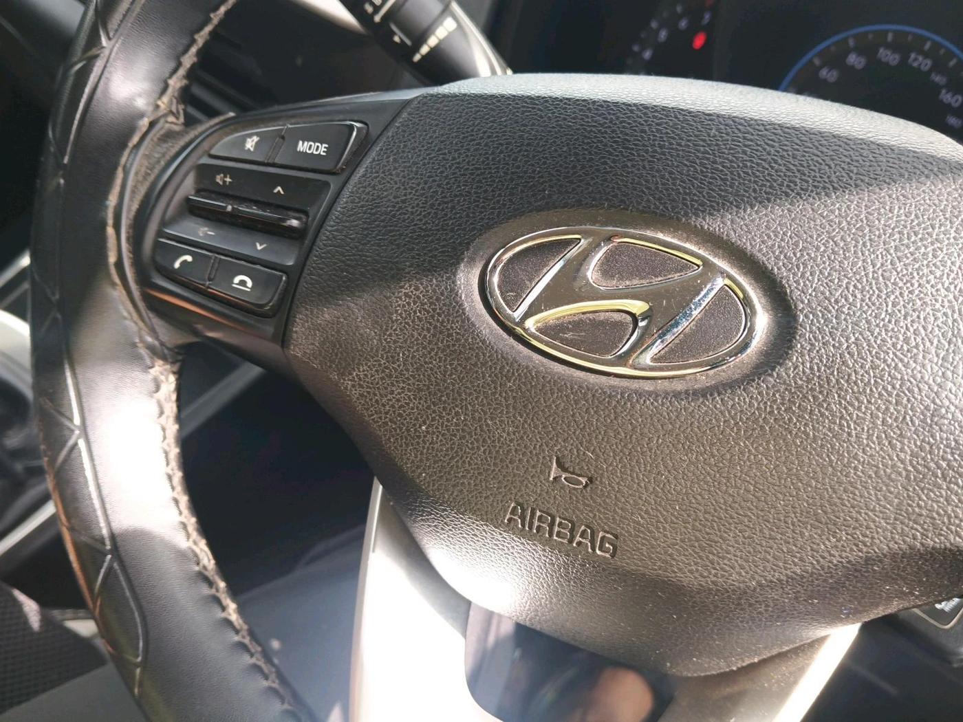 2021 Hyundai VENUE S 1.2, Petrol, Manual, 49,584 km, interior