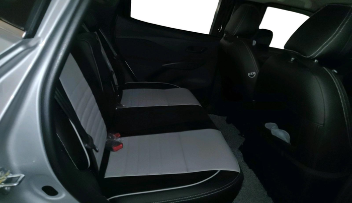 2025 Nissan MAGNITE Visia Plus B4D 1.0 Petrol MT, Petrol, Manual, 1,023 km, interior