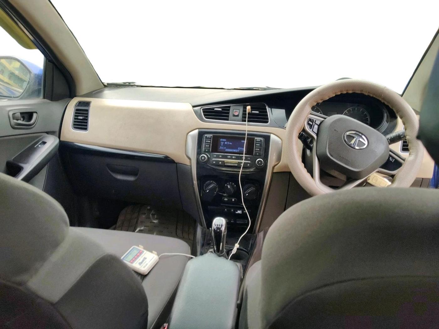 2015 Tata Zest XMS PETROL, Petrol, Manual, 1,21,734 km, interior