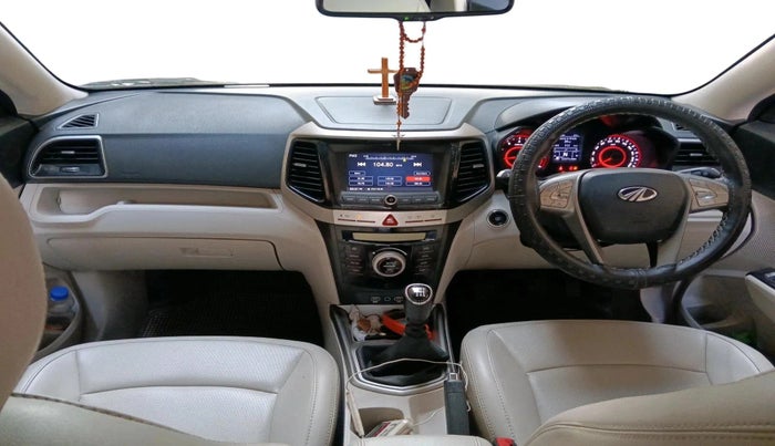 2022 Mahindra XUV300 W8 (O) 1.2 PETROL, Petrol, Manual, 22,308 km, interior