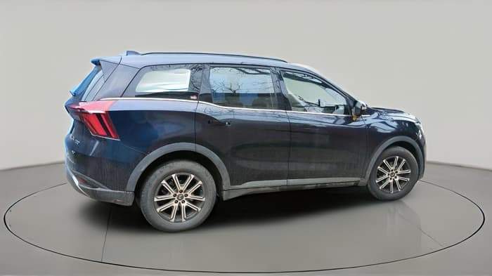 2023 Mahindra XUV700 AX 7 P MT 7 STR, Petrol, Manual, 41,697 km, exterior