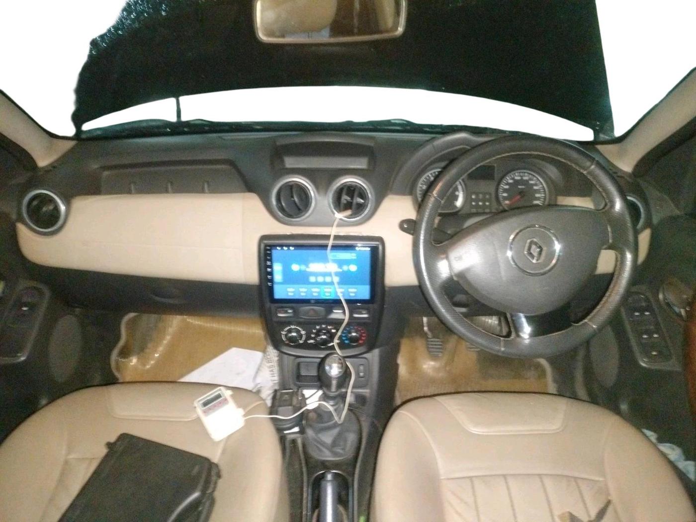 2013 Renault Duster 110 PS RXZ DIESEL, Diesel, Manual, 83,197 km, interior
