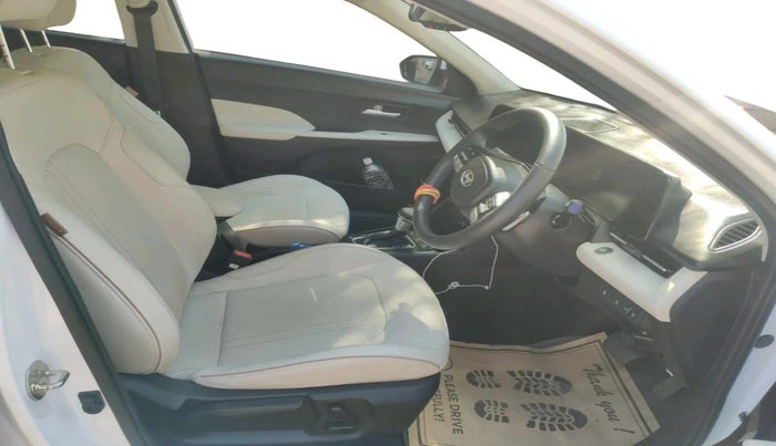 2024 Hyundai Verna SX(O) 1.5 MPI IVT , Petrol, Automatic, 4,687 km, interior