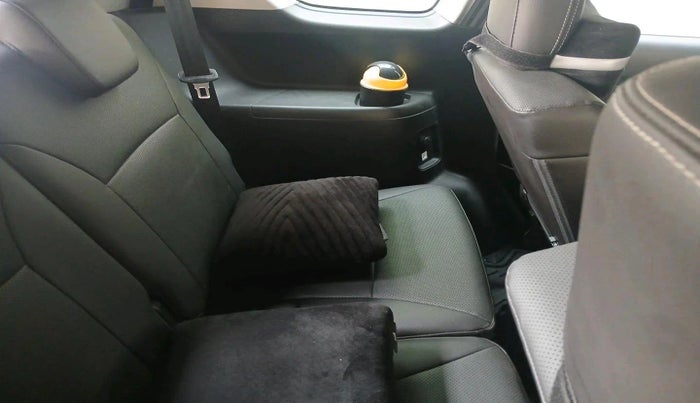 2022 Maruti XL6 ALPHA PLUS AT, Petrol, Automatic, 73,634 km, interior