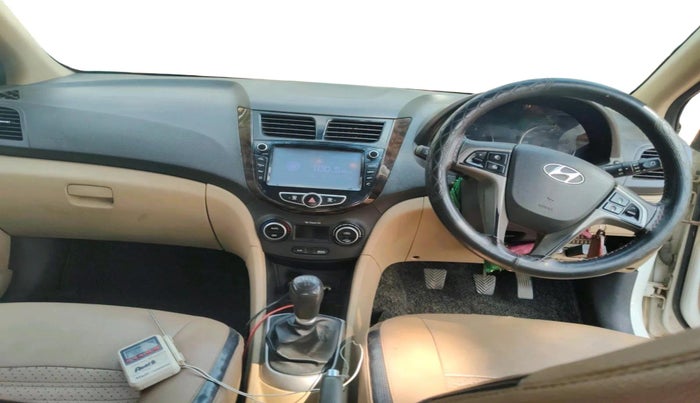 2016 Hyundai Verna 1.6 VTVT SX, Petrol, Manual, 1,05,147 km, interior