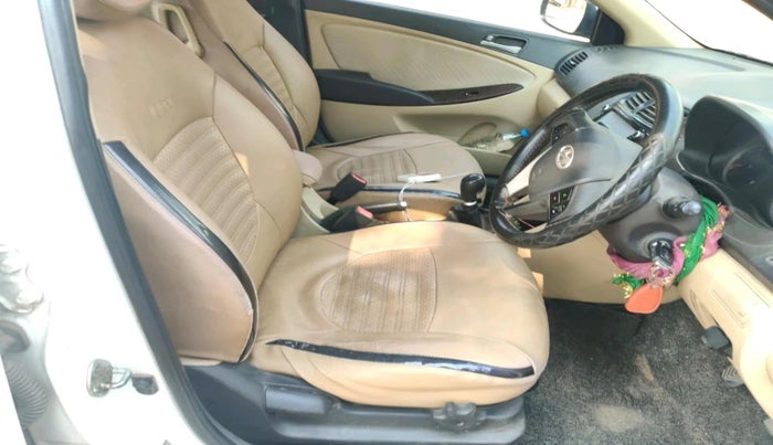 2016 Hyundai Verna 1.6 VTVT SX, Petrol, Manual, 1,05,147 km, interior