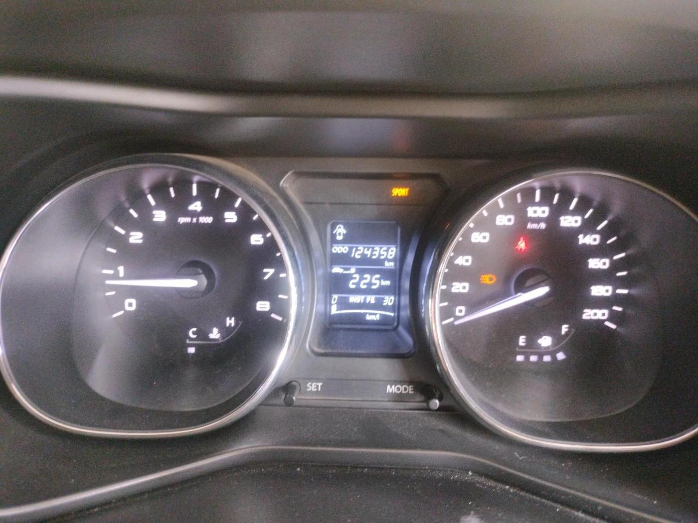 2018 Tata NEXON XZ PLUS PETROL, Petrol, Manual, 1,24,358 km, interior