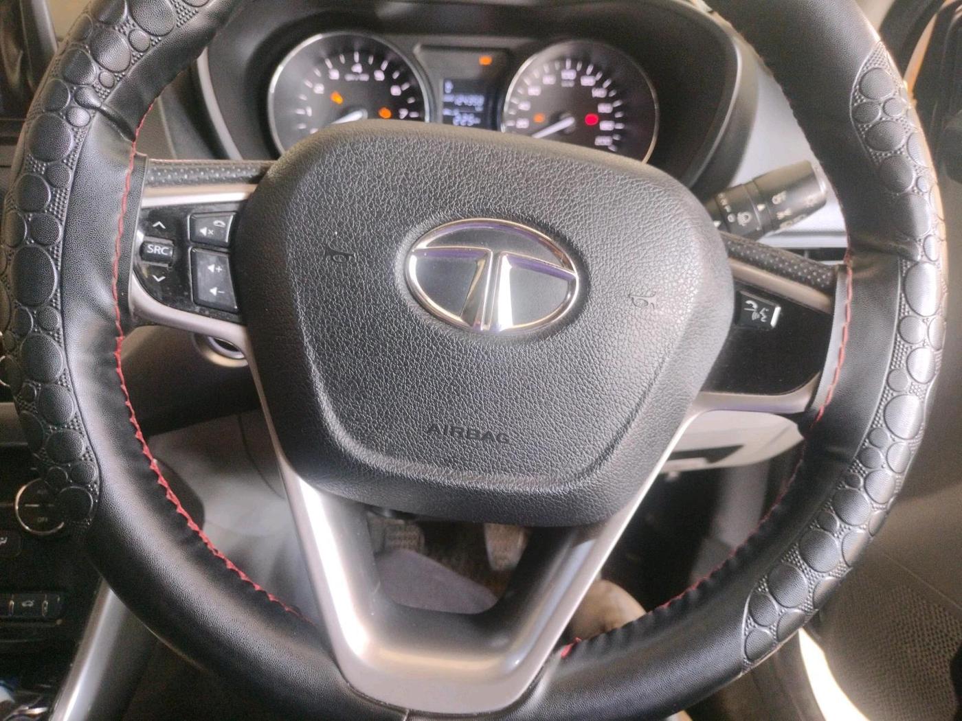 2018 Tata NEXON XZ PLUS PETROL, Petrol, Manual, 1,24,358 km, interior
