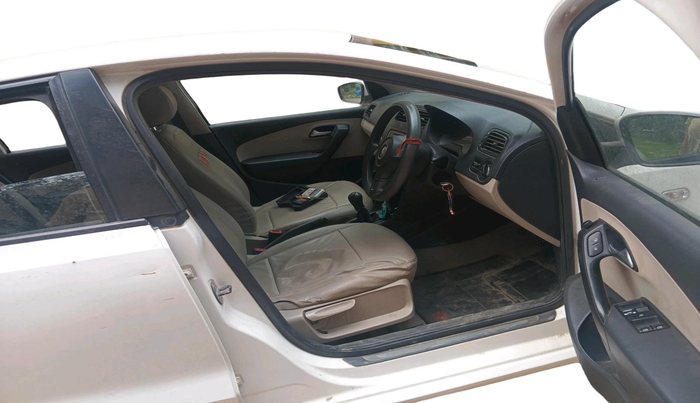 2013 Volkswagen Polo COMFORTLINE 1.2L PETROL, Petrol, Manual, 77,547 km, interior