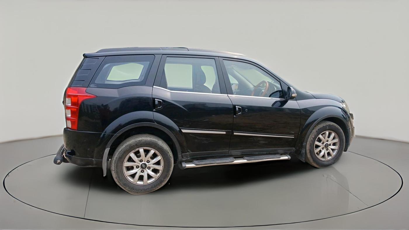 2016 Mahindra XUV500 W10 1.99, Diesel, Manual, 84,726 km, exterior