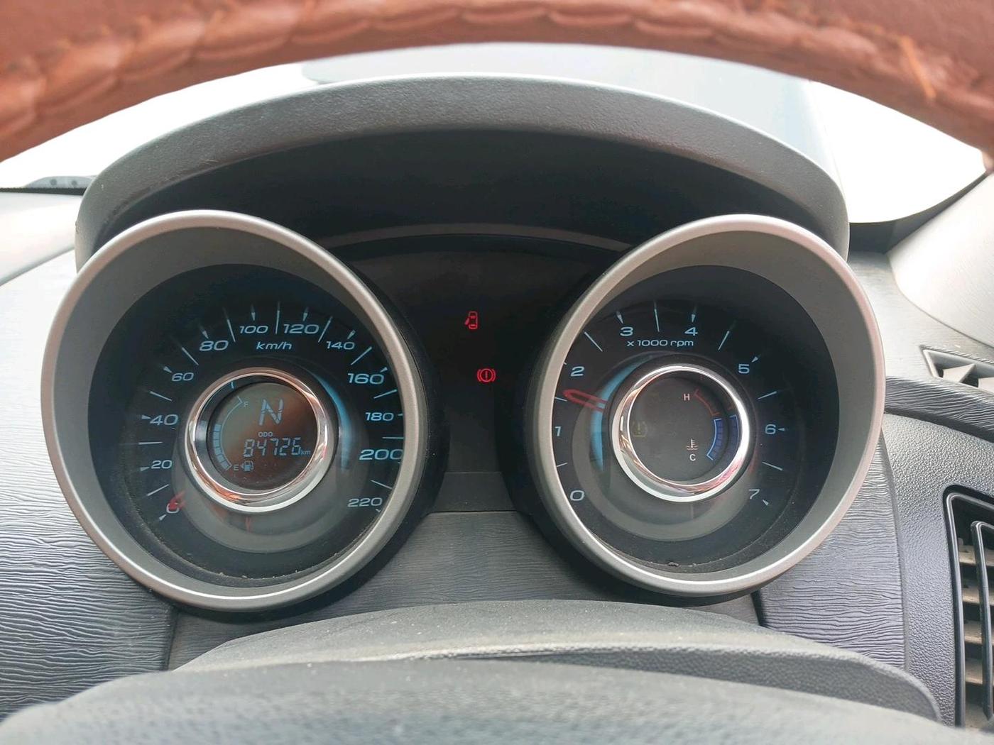 2016 Mahindra XUV500 W10 1.99, Diesel, Manual, 84,726 km, interior