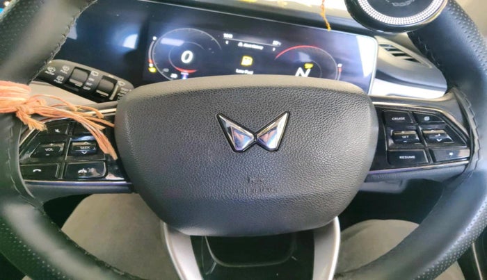 2024 Mahindra XUV700 AX 7 LUXURY D MT 7 STR, Diesel, Manual, 30,879 km, interior