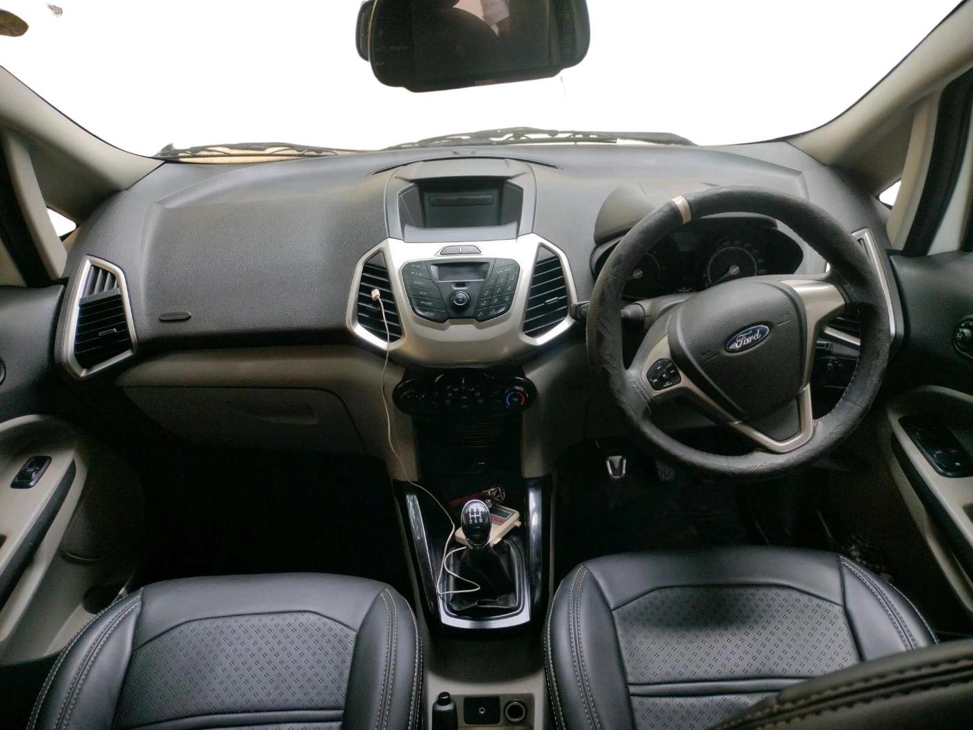 2014 Ford Ecosport TREND 1.5L DIESEL, Diesel, Manual, 1,21,048 km, interior