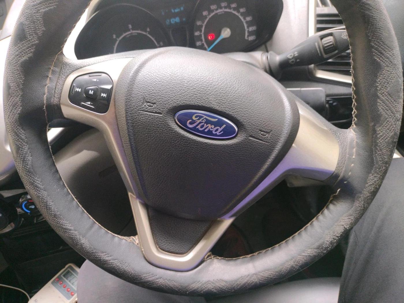2014 Ford Ecosport TREND 1.5L DIESEL, Diesel, Manual, 1,21,048 km, interior