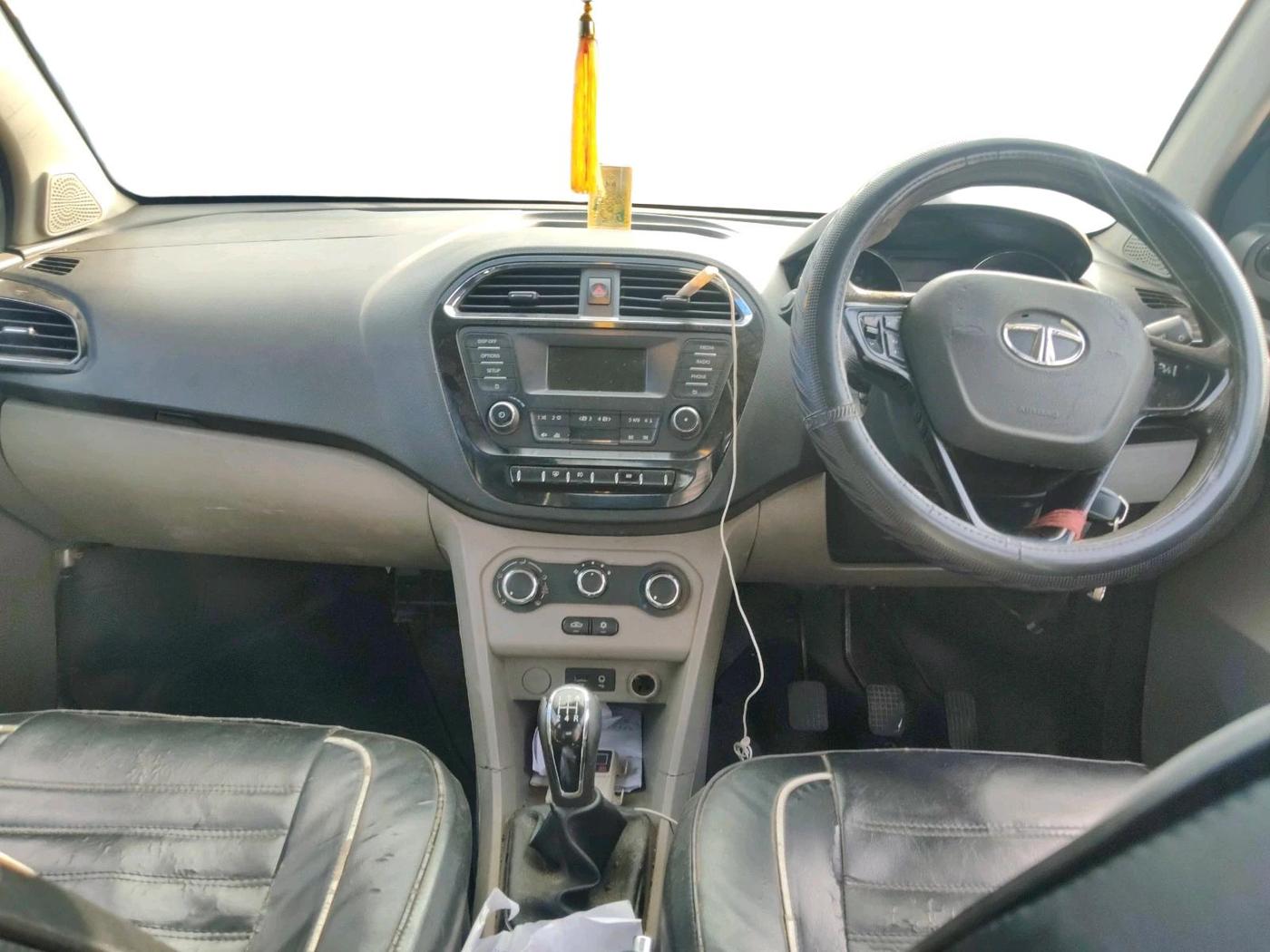 2019 Tata Tiago XZ PETROL, Petrol, Manual, 1,69,616 km, interior