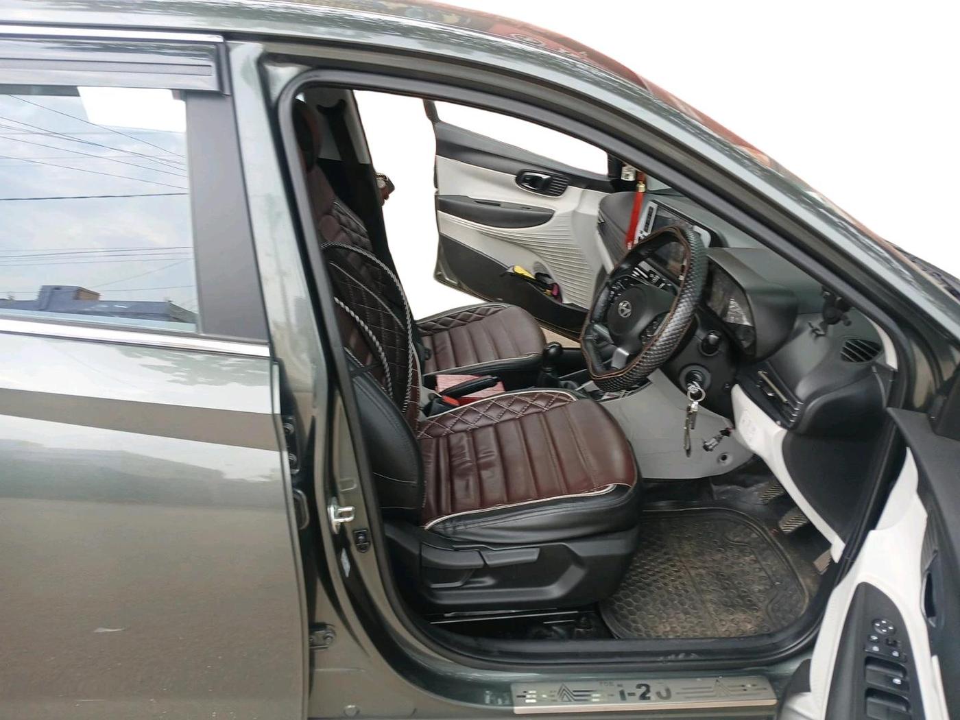 2024 Hyundai NEW I20 SPORTZ 1.2 MT, Petrol, Manual, 32,402 km, interior