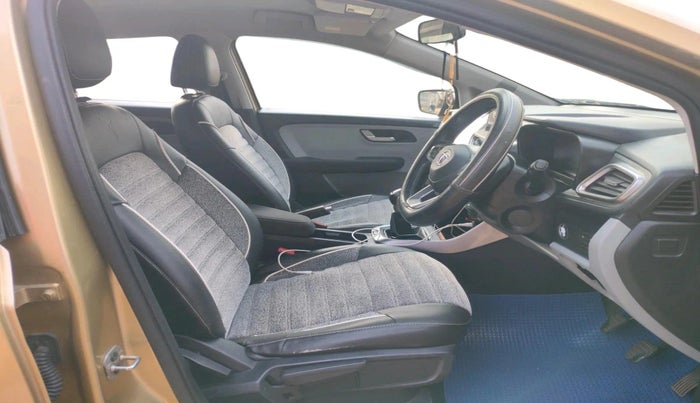 2020 Tata ALTROZ XZ PETROL, Petrol, Manual, 1,85,128 km, interior