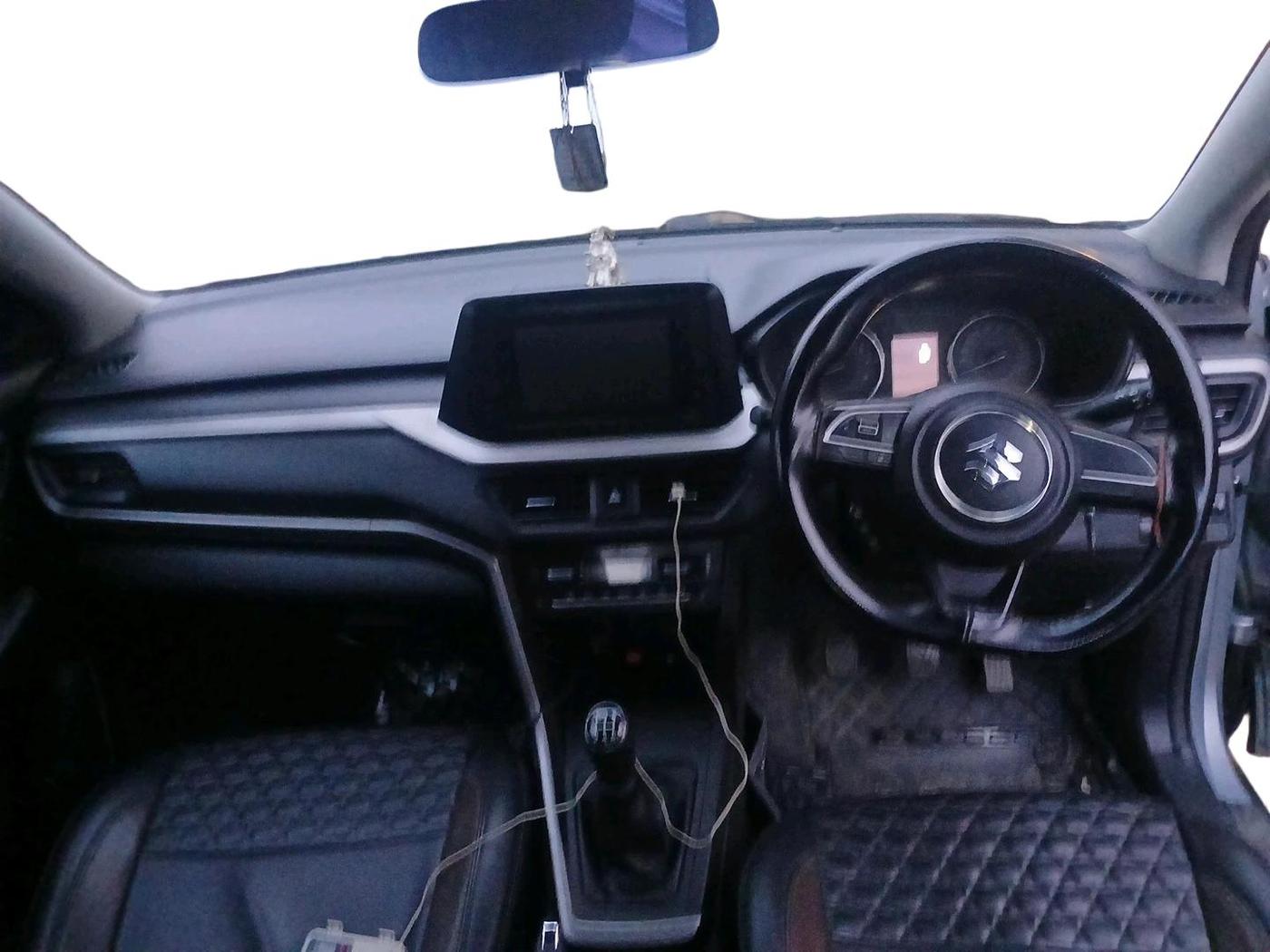 2023 Maruti BREZZA VXI SMART HYBRID, Petrol, Manual, 82,190 km, interior