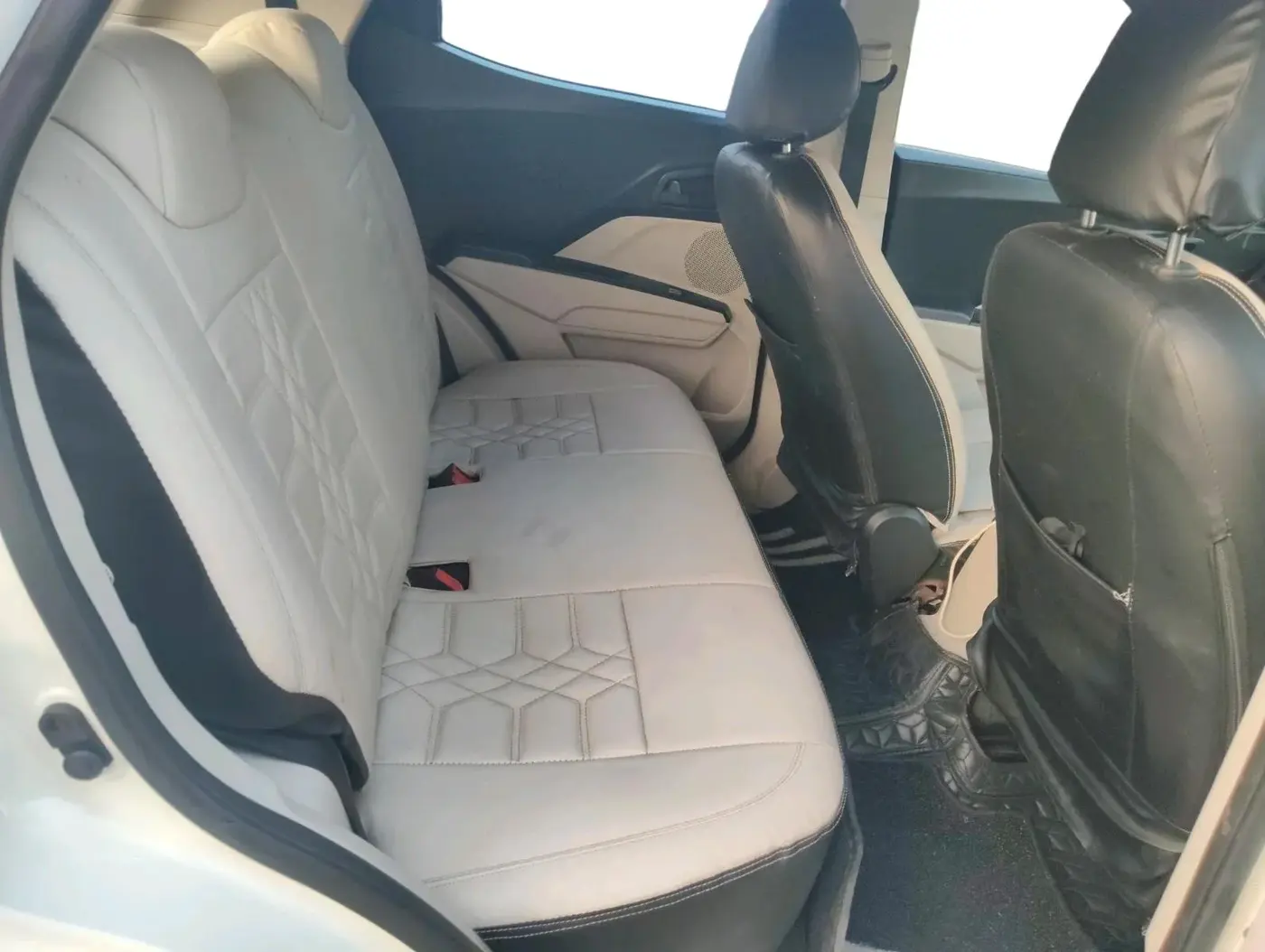 2023 Mahindra XUV300 W6 1.5 Sunroof Diesel, Diesel, Manual, 47,066 km, interior