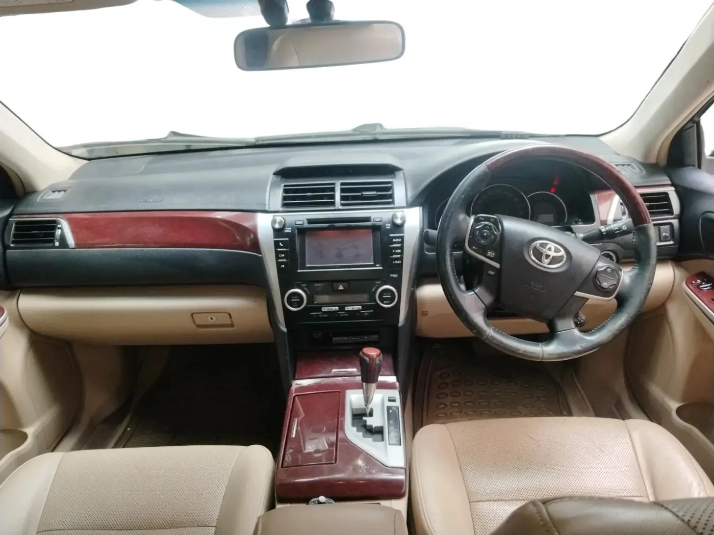 2012 Toyota Camry 2.5L AT, Petrol, Automatic, 85,318 km, interior