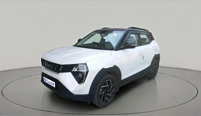 2024 Mahindra XUV 3XO AX7 1.2 TGDi AT, Petrol, Automatic, 5,360 km, exterior